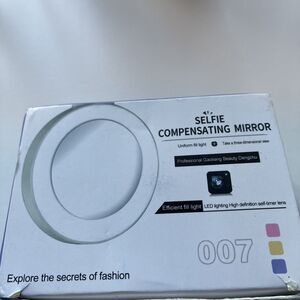 Selfie Compensating Mirror-New/Open Box/ Never Used